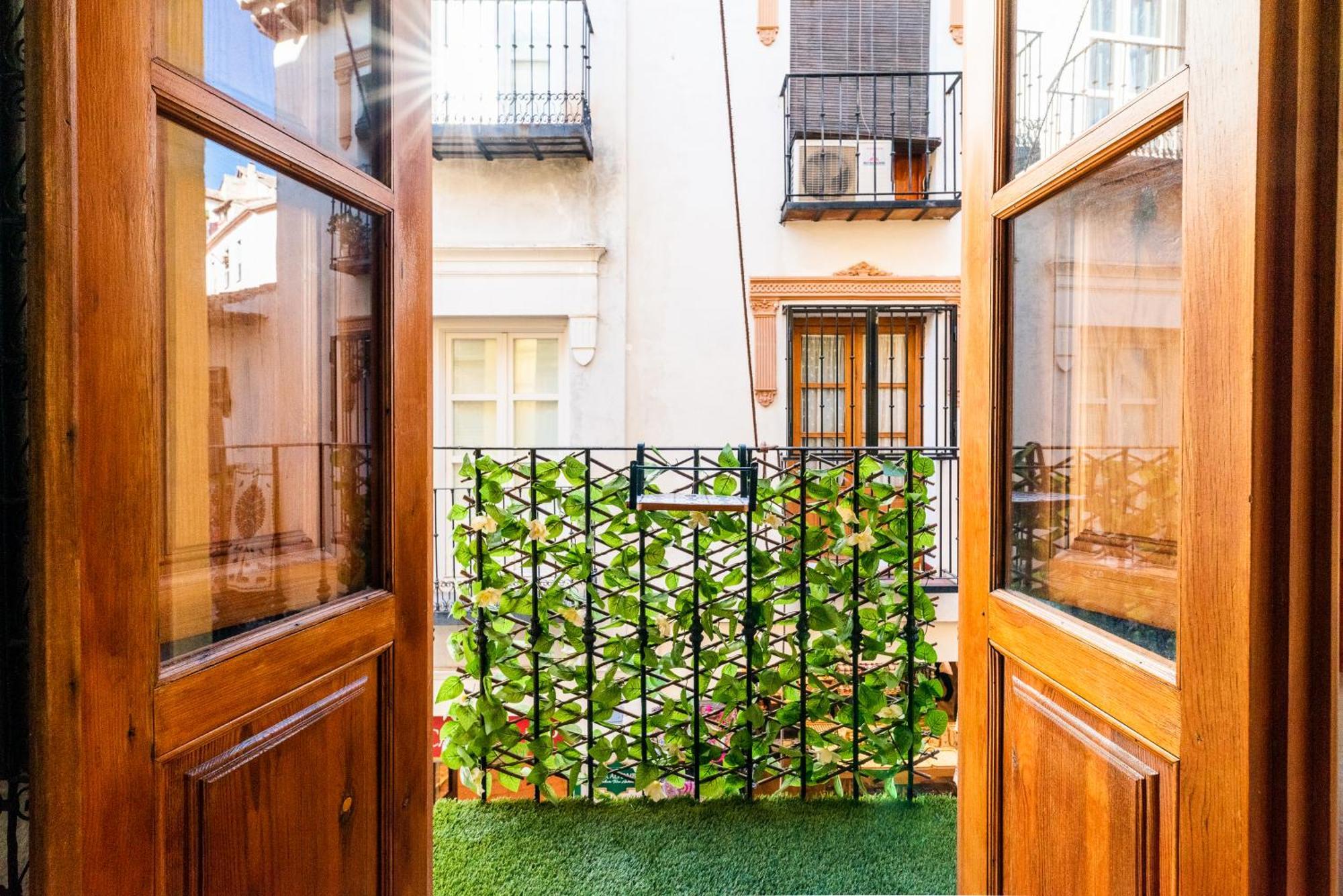 Apartamento Las Mil Y Una Noches Granada Esterno foto